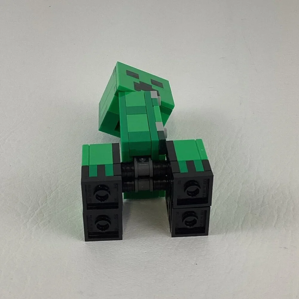 Lego Minecraft The Creeper Figure 4